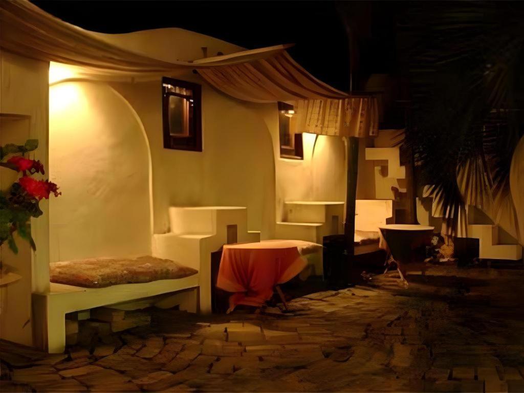 Arabian Art Hotel & Gallery 御宿町 外观 照片