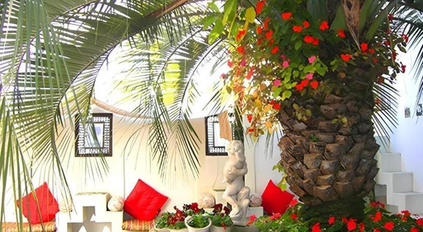 Arabian Art Hotel & Gallery 御宿町 外观 照片