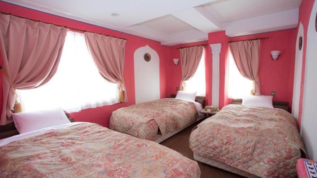 Arabian Art Hotel & Gallery 御宿町 外观 照片